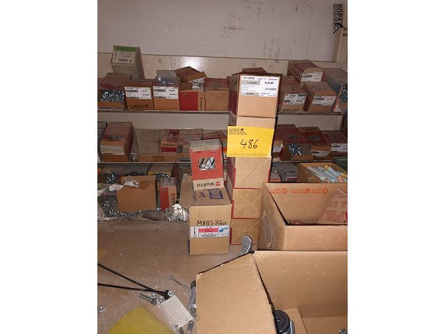 Lot 486 - bevestigingsmateriaal. inhoud werkbank - afbeelding 4 van  4