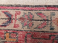 Lot 486 - handgeweven oosters tapijt - afbeelding 4 van  5