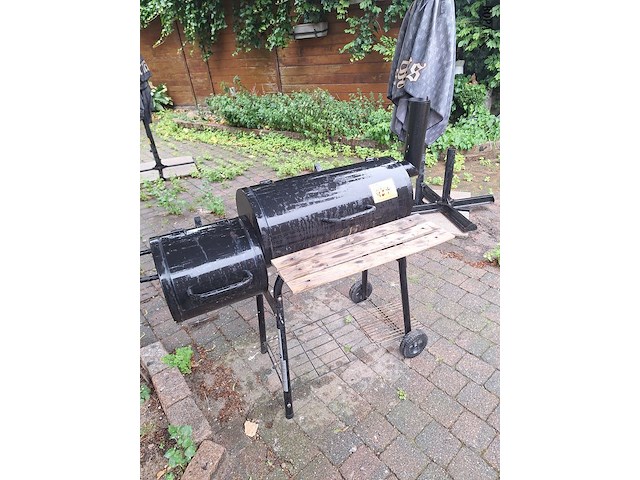 Lot 487 - bbq - afbeelding 1 van  1