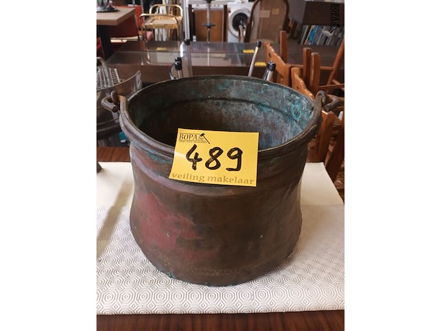 Lot 489 - koperen ketel - afbeelding 1 van  3