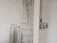 Lot 49 - aluminium ladder - afbeelding 1 van  3