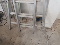 Lot 49 - aluminium ladder - afbeelding 2 van  3
