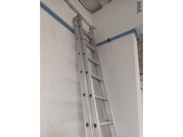 Lot 49 - aluminium ladder - afbeelding 3 van  3