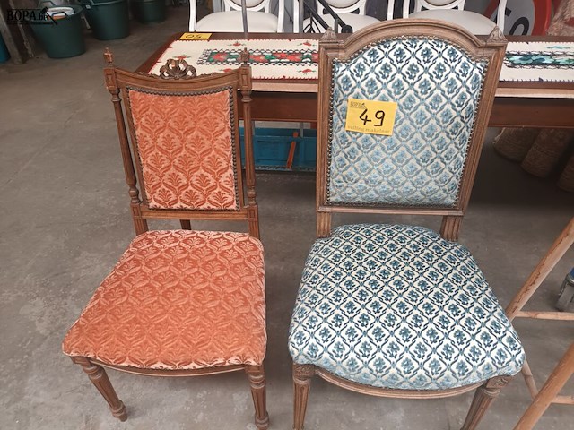Lot 49 - antieke stoelen. 2 stuks - afbeelding 1 van  6