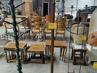 Lot 49 - antieken kapstok van messing met decoratieve voet thema 'sir - afbeelding 4 van  4