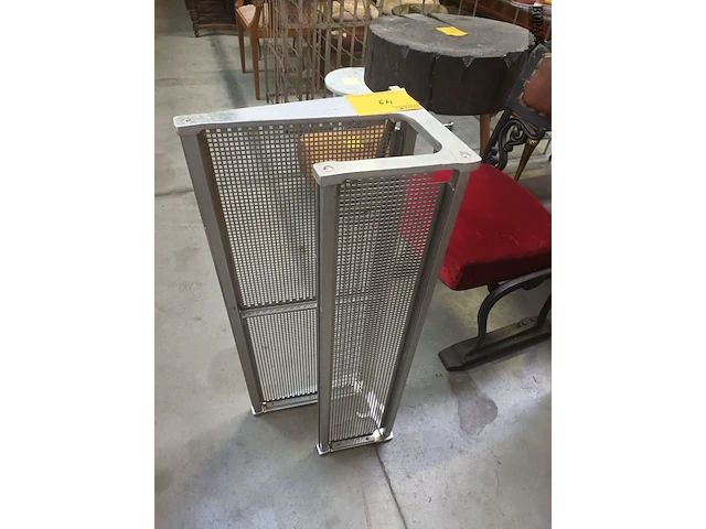 Lot 49 - bagagerek - afbeelding 2 van  3