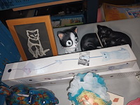 Lot 49 - decoratie met poezen - afbeelding 6 van  6