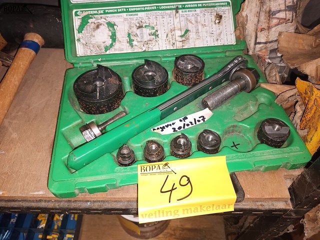 Lot 49 - greenlee gatenponsset - afbeelding 1 van  3