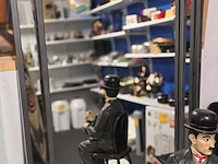 Lot 49 - grote metalen spiegel - afbeelding 1 van  3