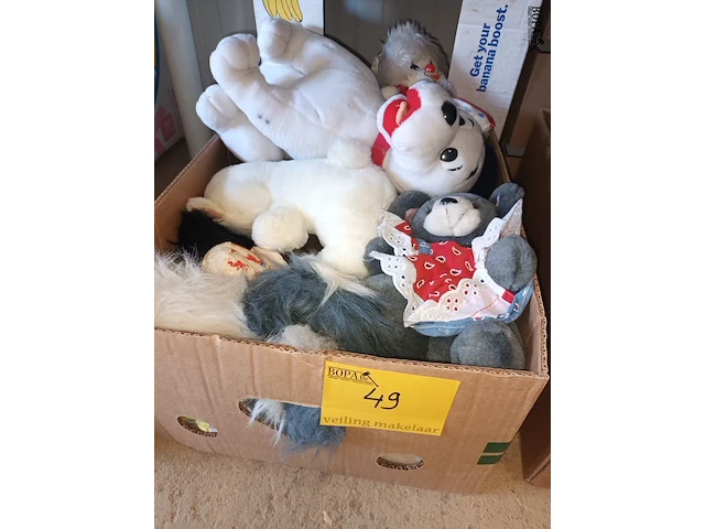 Lot 49 - knuffels. 1 doos - afbeelding 1 van  4