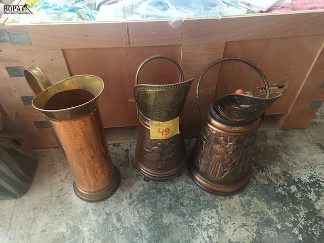 Lot 49 - koperen kolenkit. 3 stuks - afbeelding 1 van  4