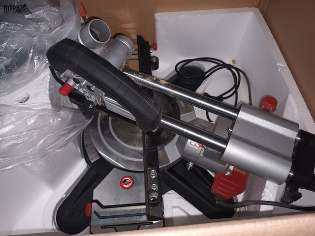Lot 49 - metabo verstekzaagmachine - afbeelding 3 van  5