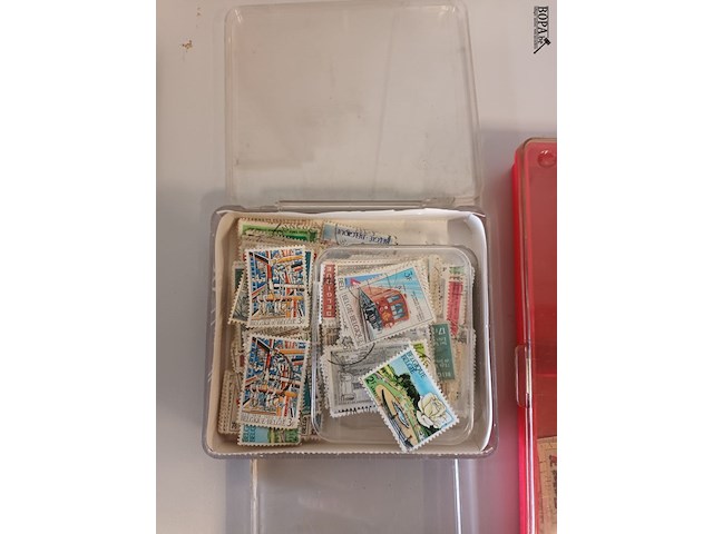 Lot 49 - postzegels. 3 doosjes - afbeelding 2 van  3