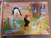 Lot 49 - puzzels. 2 stuks - afbeelding 2 van  3