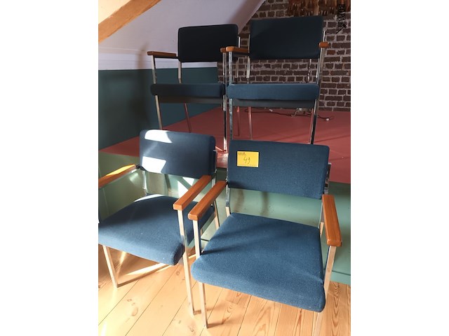 Lot 49 - retro armstoelen. 4 stuks - afbeelding 1 van  4