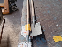Lot 49 - tuingereedschap - afbeelding 1 van  1