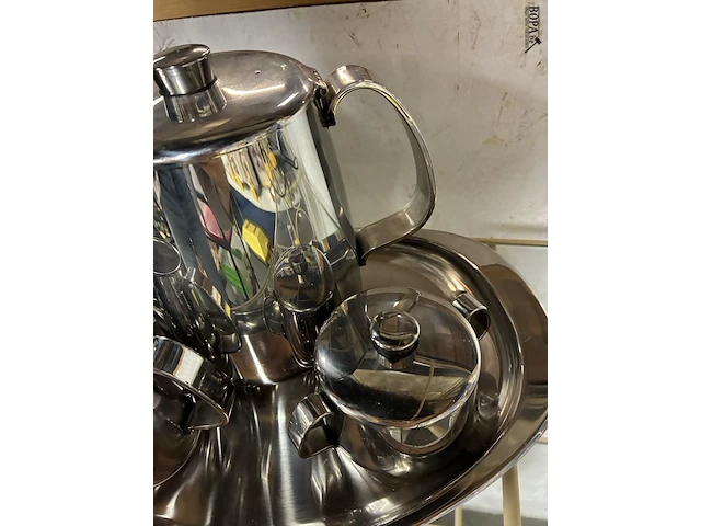 Lot 49 - vintage verzilverd koffie- en theeservies - afbeelding 3 van  3