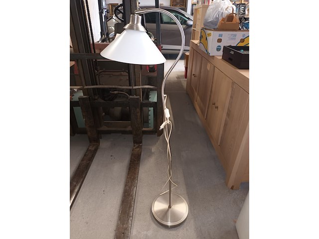 Lot 49 - vloerlamp - afbeelding 3 van  4