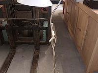 Lot 49 - vloerlamp - afbeelding 3 van  4