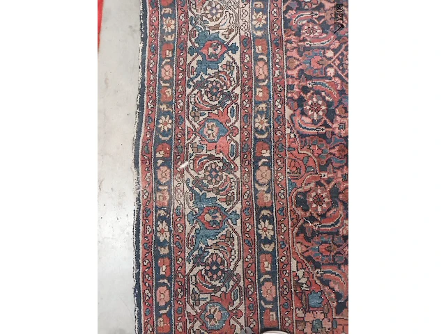 Lot 490 - handgeweven oosters tapijt - afbeelding 3 van  4