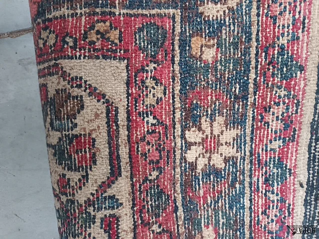 Lot 490 - handgeweven oosters tapijt - afbeelding 4 van  4