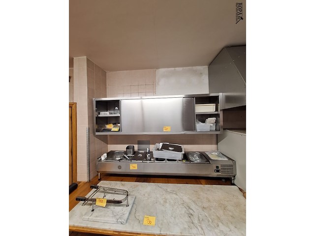 Lot 491 - rvs hangkast - afbeelding 1 van  1