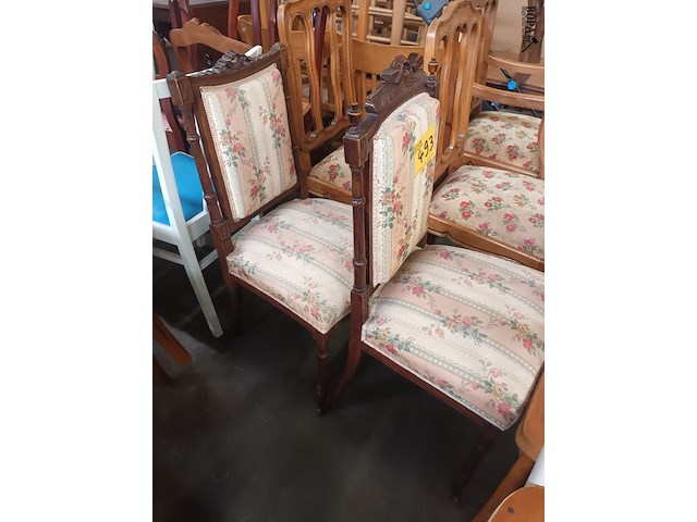 Lot 493 - antieke stoelen. 2 stuks - afbeelding 1 van  4