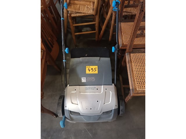 Lot 495 - verticuteermachine gamma - afbeelding 1 van  3