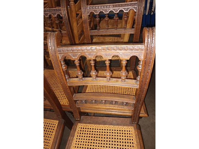 Lot 496 - antieke stoelen. 4 stuks - afbeelding 3 van  4
