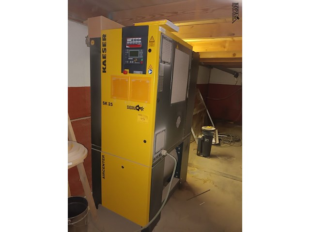 Lot 496 - compressor kaeser - afbeelding 1 van  4