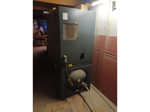 Lot 496 - compressor kaeser - afbeelding 4 van  4