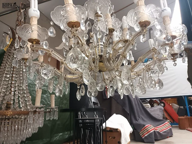 Lot 496 - kroonluchter met 18 lichtpunten - afbeelding 3 van  5