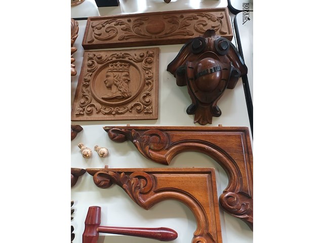 Lot 497 - houten decoratie. 25 stuks - afbeelding 2 van  6