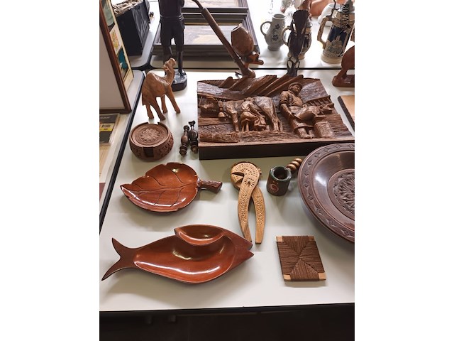 Lot 497 - houten decoratie. 25 stuks - afbeelding 5 van  6
