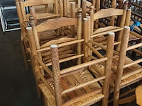 Lot 497 - houten stoelen met rieten zitting. 10 stuks - afbeelding 1 van  4