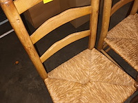 Lot 497 - houten stoelen met rieten zitting. 10 stuks - afbeelding 4 van  4