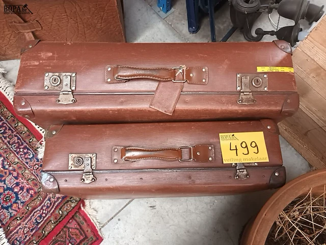 Lot 499 - vintage reiskoffers. 2 stuks - afbeelding 2 van  3