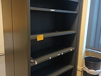 Lot 5 - archiefkast - afbeelding 2 van  2