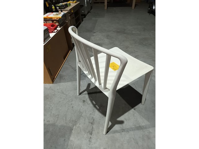 Lot 5 - brede stoel - afbeelding 2 van  3