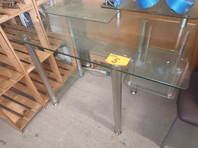 Lot 5 - bureau in glas en metaal - afbeelding 1 van  2