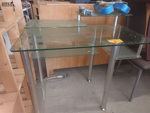 Lot 5 - bureau in glas en metaal - afbeelding 2 van  2