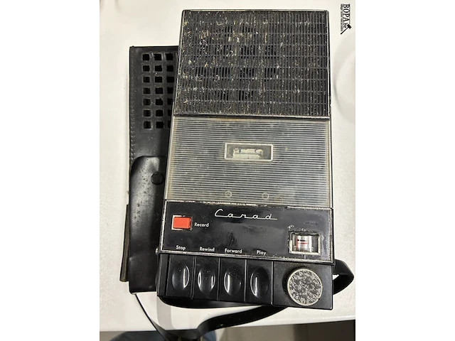 Lot 5 - cassetterecorder carad met draagtas - afbeelding 1 van  3