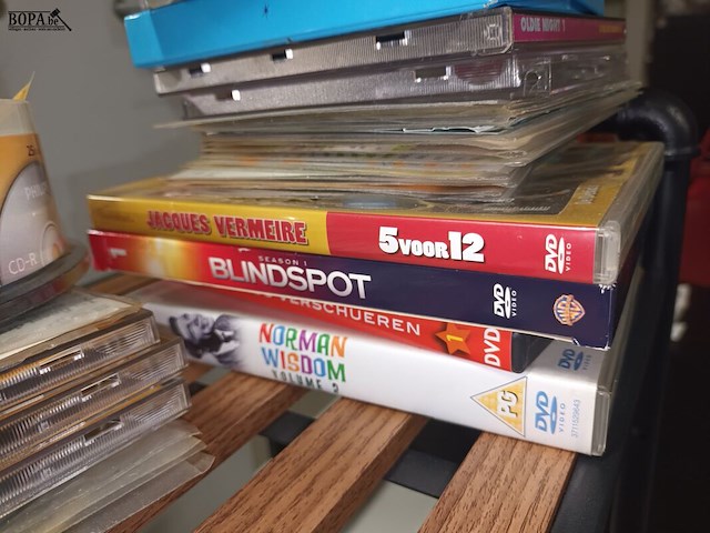 Lot 5 - cd’s en dvd’s. ca. 30 stuks - afbeelding 3 van  4