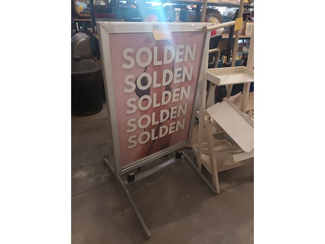 Lot 5 - dubbelzijdig stoepbord - afbeelding 1 van  2