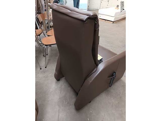 Lot 5 - elektrische relax zetel - afbeelding 3 van  3