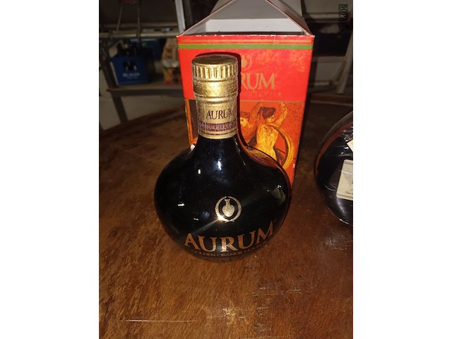 Lot 5 - fles likeur. 2 stuks - afbeelding 4 van  4