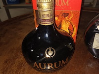 Lot 5 - fles likeur. 2 stuks - afbeelding 4 van  4