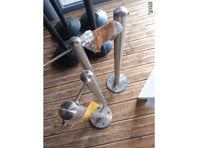 Lot 5 - gevelbanierhouder. 2 stuks - afbeelding 2 van  2