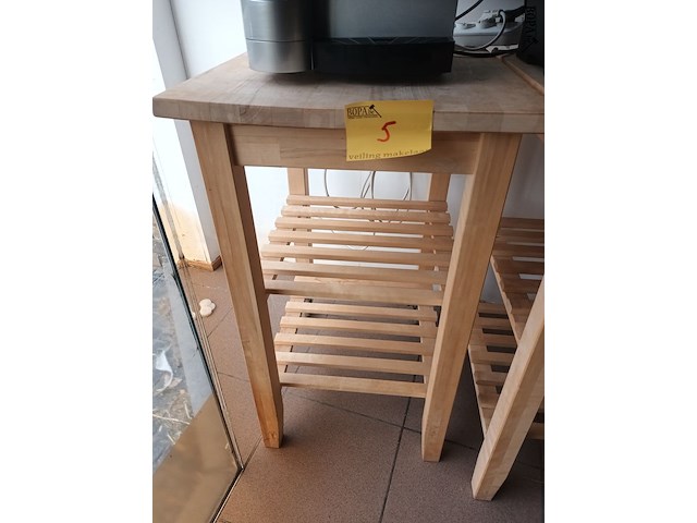 Lot 5 - houten bijzettafel - afbeelding 1 van  3