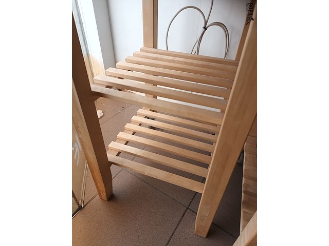 Lot 5 - houten bijzettafel - afbeelding 2 van  3